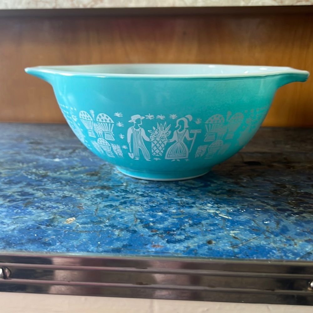 Vintage PYREX AMISH BUTTERPRINT Cinderella Mixing Bowl 4 Qt #444 Turquoise.